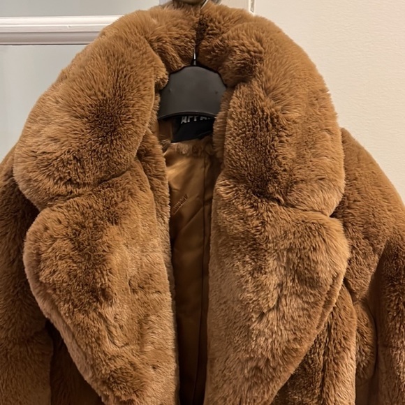 Apparis faux fur coat - Picture 2 of 3